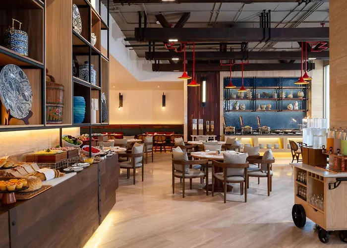 Mercure Bangkok Surawong